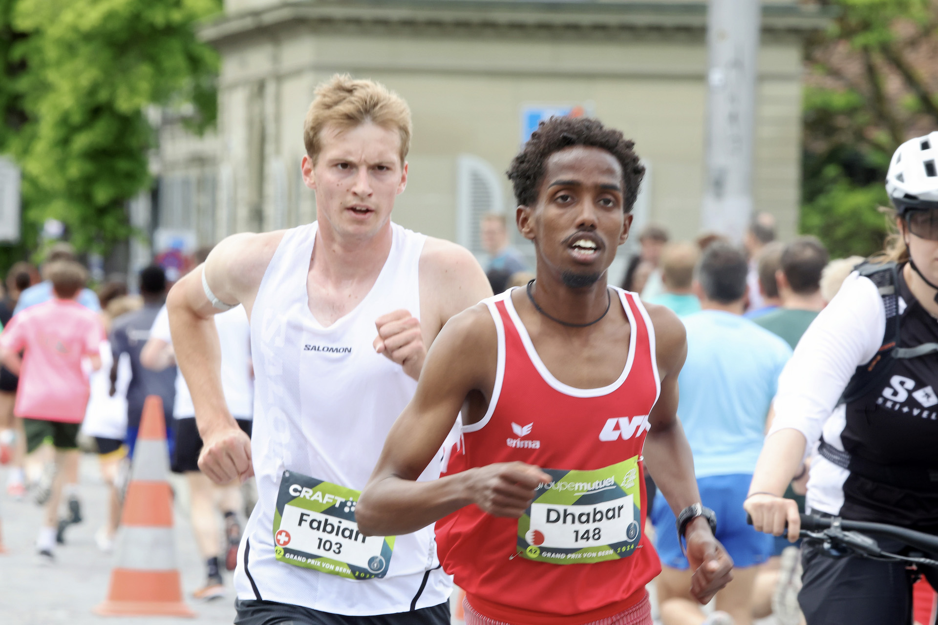 BERN, 18MAI24 - Der Altstadt Grand Prix ist mit 4,7 Kilometer Laenge durch die beliebten Berner Altstadtgassen ein idealer Lauf fuer Beginner und Nachwuchslaeuferinnen und Nachwuchslaeufer. Auch Nordic-Walker und Walker starten zur leicht coupierten Strecke.  swiss-image.ch/Bild Andy Mettler