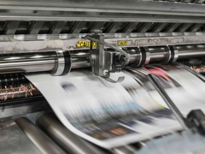 «Print is dead»: Wie lange halten sich die neuen Berner Lokalmedien? Symbolbild: Unsplash