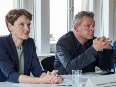 Gedrückte Stimmung: Franziska Teuscher (Grüne) und Reto Nause (Mitte). Foto: Léonie Hagen