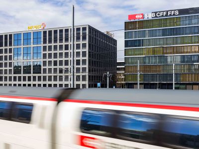 Staatsnahen Betrieben wie der Post wird häufig vorgeworfen, private Unternehmen zu konkurrenzieren. Foto: Nik Egger